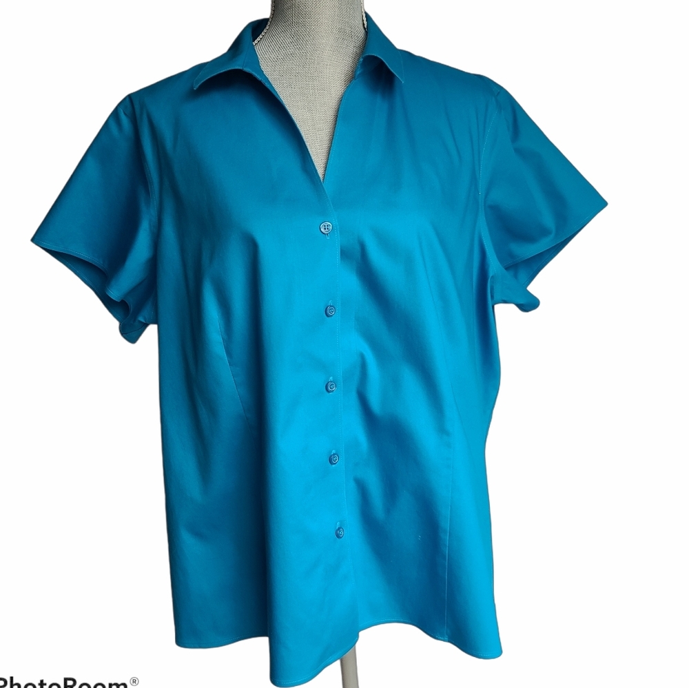 - Jones New York Button Up Blouse Size 18W